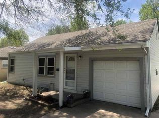 633 S Pershing Ave, Wichita, KS 67218