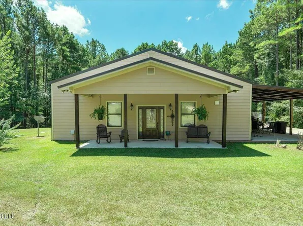 1907 Robinson Rd, Canton, MS 39046
