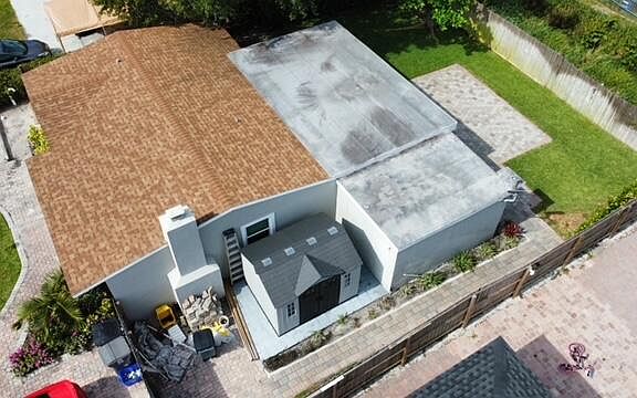 3rd image of 2349 Fairway Drive