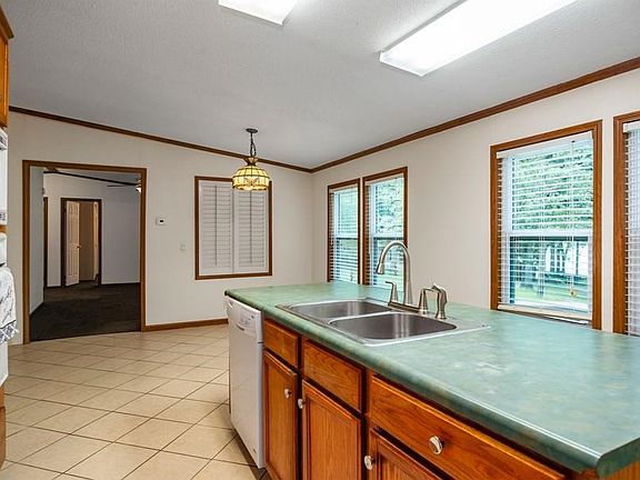 5th image of 7105 Dakota Dr