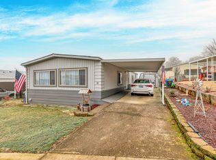 8401 Old Stage Rd, Central Point, OR 97502