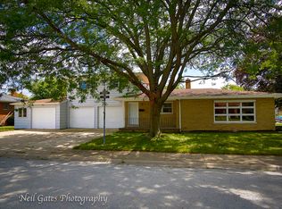 716 E 163rd St, South Holland, IL