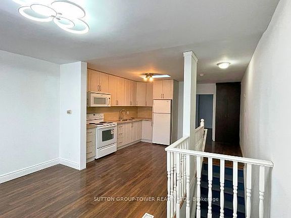 3rd image of 1429 Kingston Rd #1A