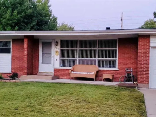 9645 Venice Dr, Saint Louis, MO 63136