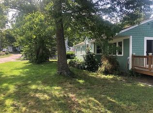 4 Perry Ave, East Wareham, MA 02538