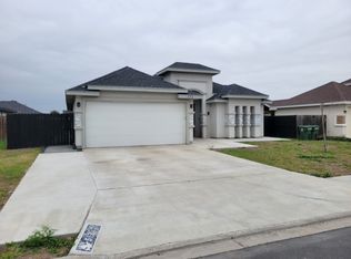 512 Hunter Dr, Alamo, TX 78516