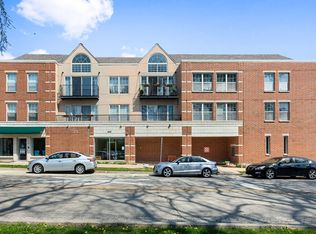 1800 Dewes St Unit 204, Glenview, IL 60025