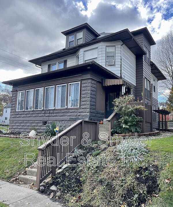 1st image of 132 Beck Ave #3