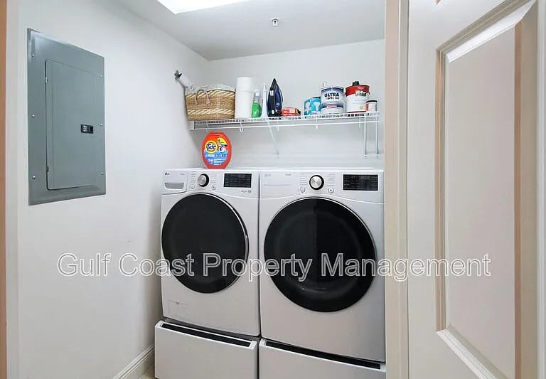 800 N Tamiami Trl #806 — Photo 34