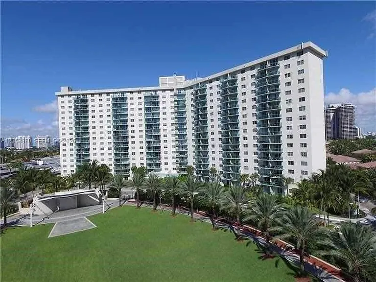 19380 Collins Ave #1215 — Photo 11