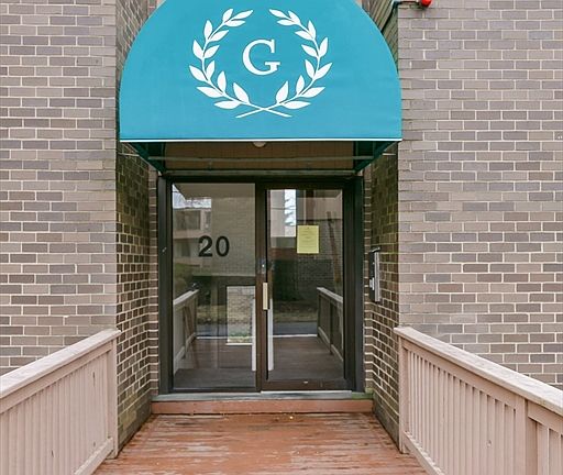 2nd image of 20 Shrewsbury Green Dr Unit E