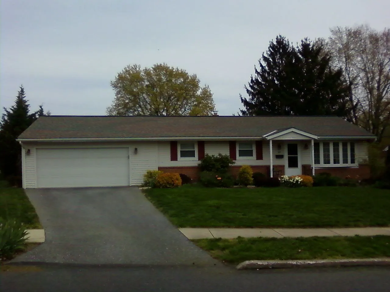 357 N Mount Joy St photo 1