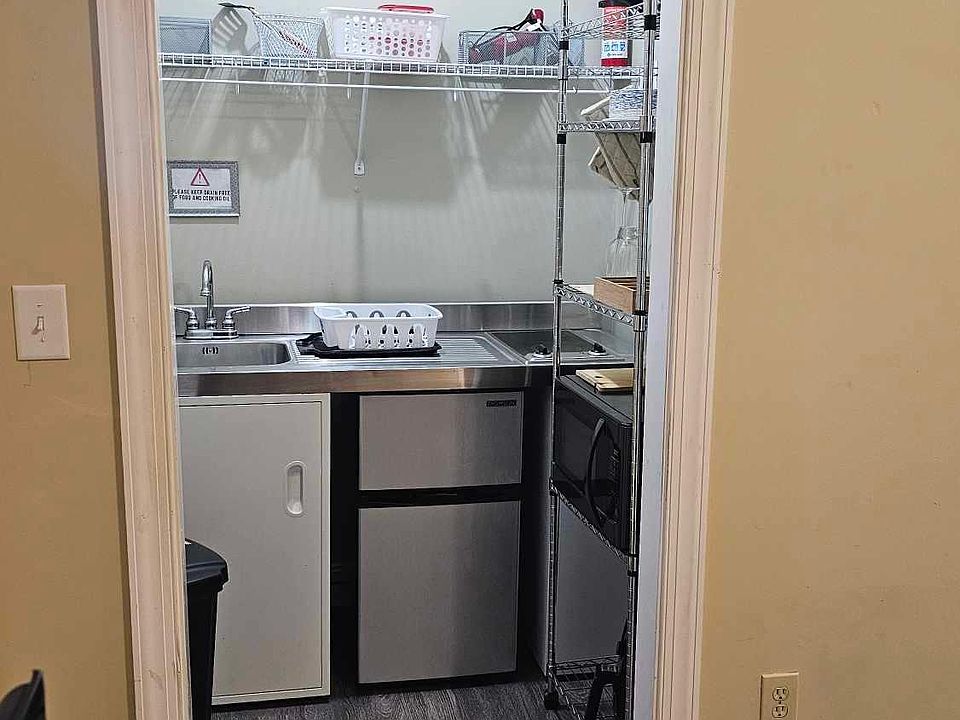 Kitchenette