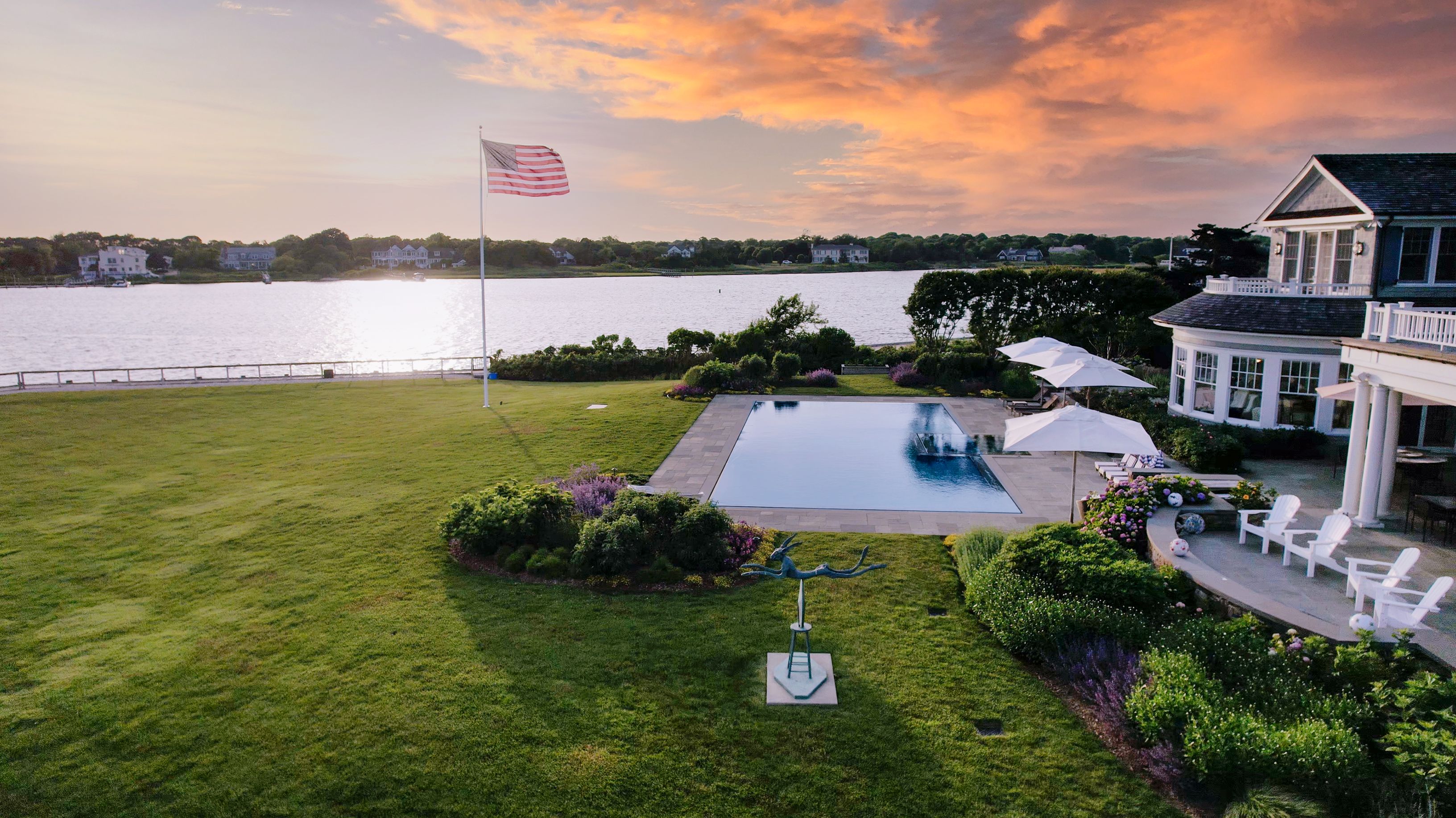 59 Shore Rd, Westhampton, NY 11977 Out East