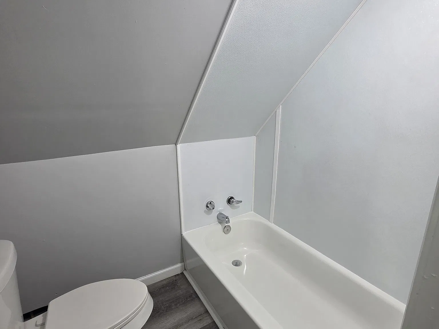 2231 Falls St — Photo 3