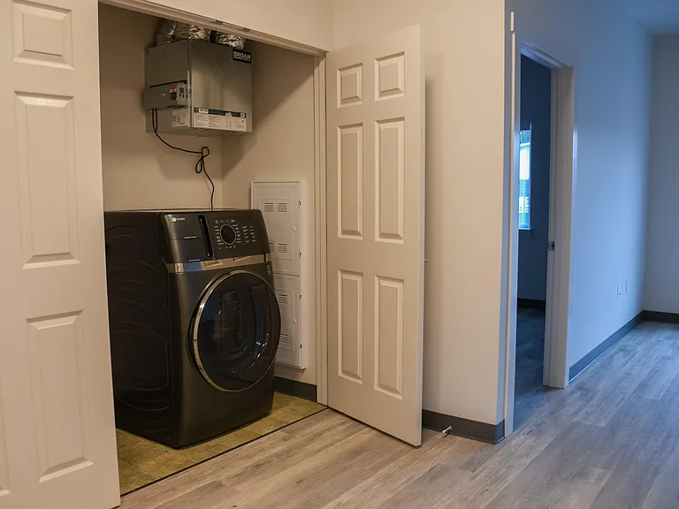 Kirkland Heights Apartments — Photo 22