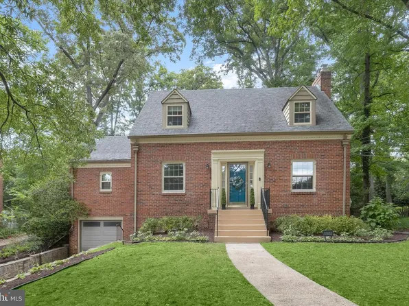 4104 Woodberry St, Hyattsville, MD 20782