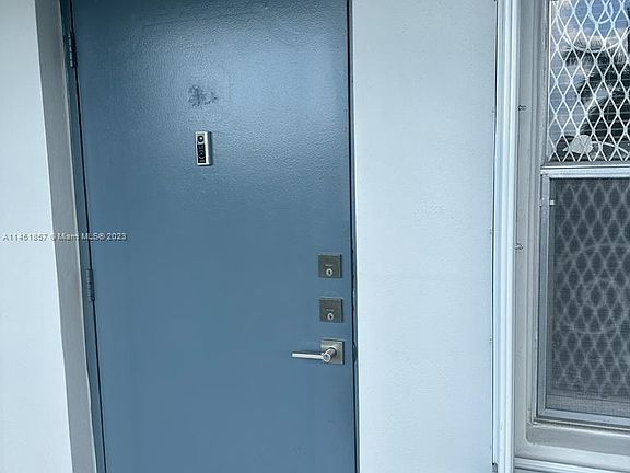 3rd image of 950 Hillcrest Dr APT 401