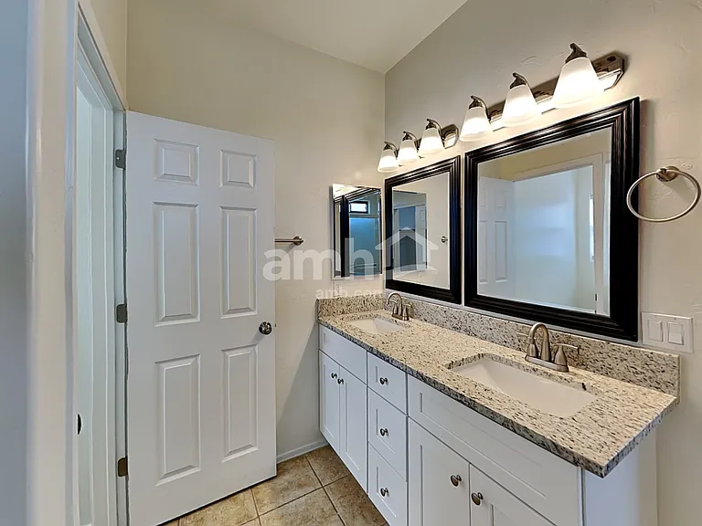 447 E Placita Lezna — Photo 14