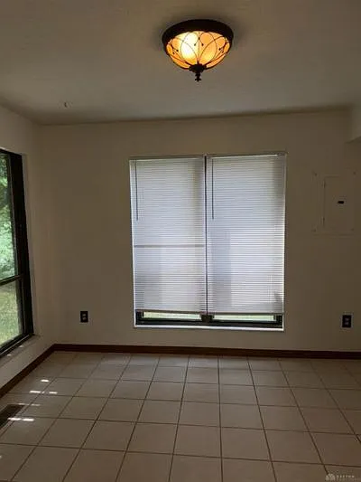 712 Hidden Valley Ct — Photo 13