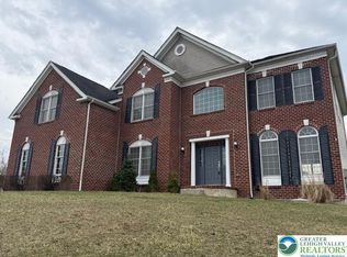 671 Stratton Dr, East Stroudsburg, PA 18302