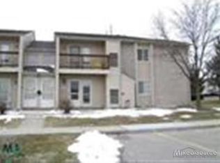 15032 Riverside Dr, Sterling Heights, MI 48313