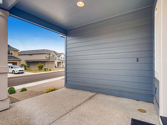 3rd image of 7907 NE 92nd Ave