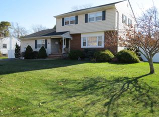 517 Midwood Dr, Brick, NJ 08724