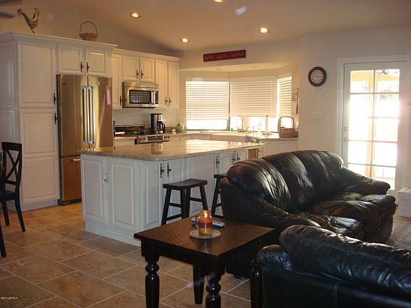 2nd image of 2445 S Los Altos