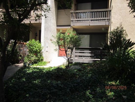 21901 Burbank Blvd Unit 168, Woodland Hills, CA 91367