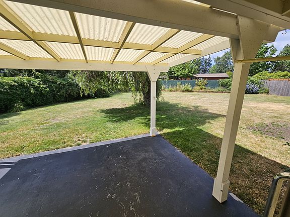 4th image of 7903 127th Pl NE