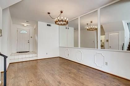 3rd image of 7505 Memorial Woods Dr APT 50