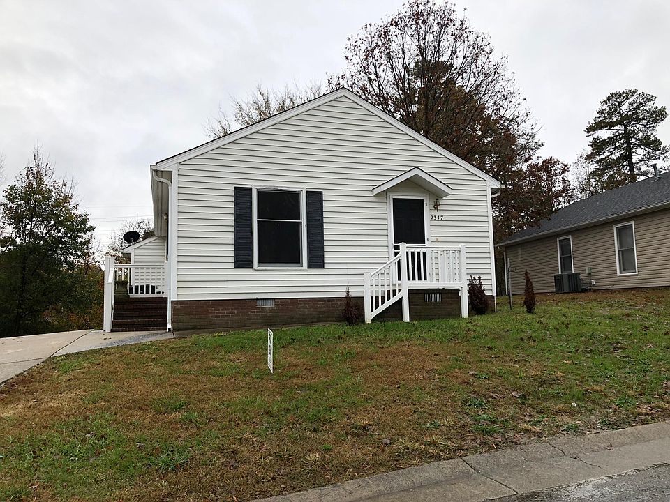 1st image of 2317 Pineknoll Ter