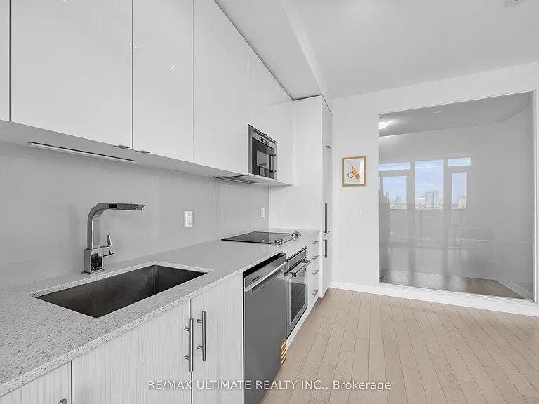 330 Richmond St W #1708 — Photo 13