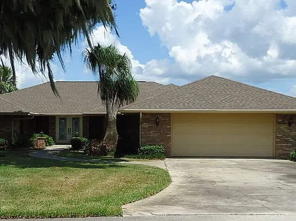 215 Lakerim Ct, Lake Placid, FL 33852