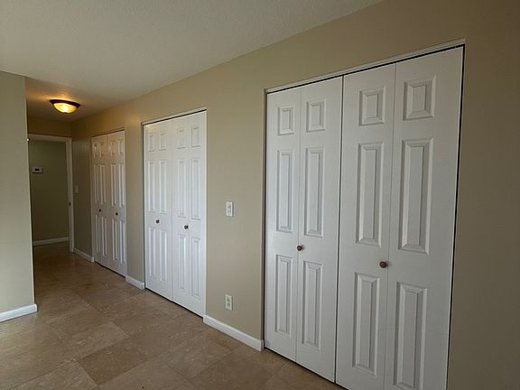 4th image of 321 SE 3rd St APT 408