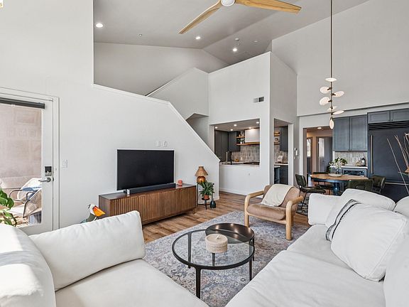 5th image of 2861 Regatta Dr