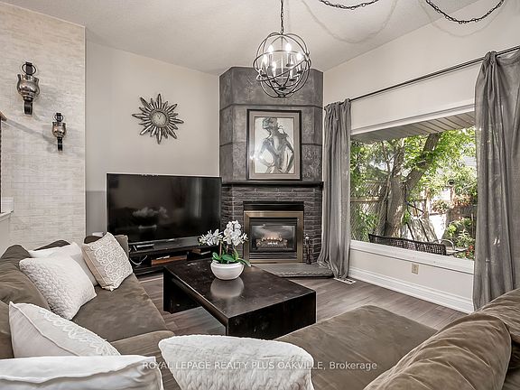 4th image of 1051 Cedarglen Gate #51