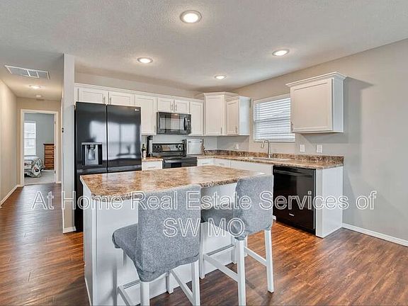 2nd image of 1481 Habersham St