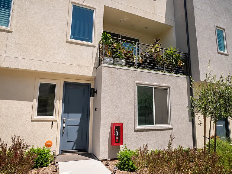5475 Seacliff Pl #92 — Photo 9