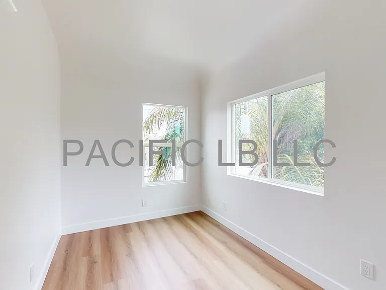 Pacific Ave — Photo 13