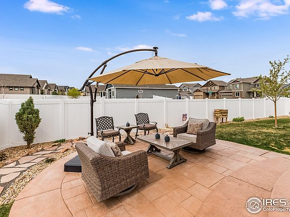 3rd image of 5592 Clarence Dr