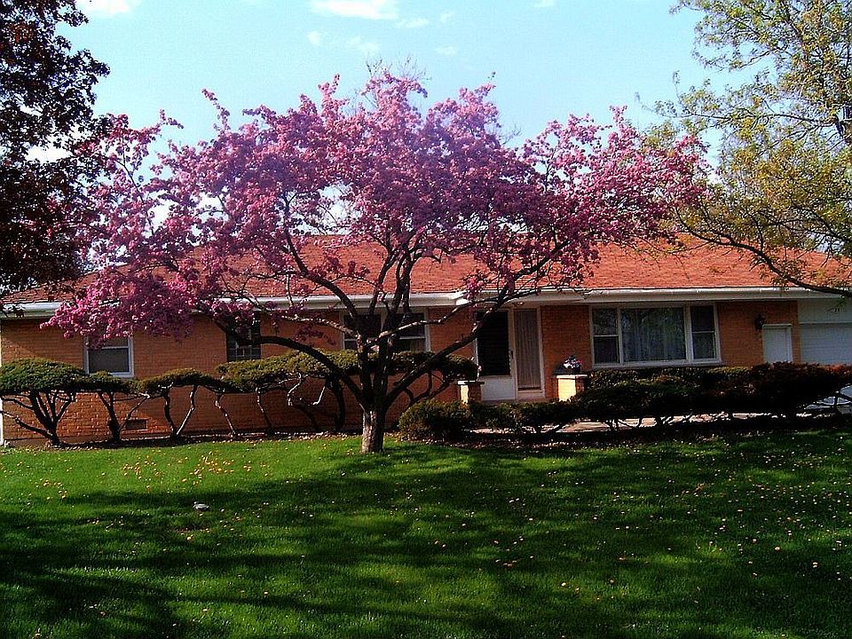 1st image of 22W700 Armitage Ave