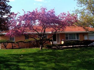 22W700 Armitage Ave, Glen Ellyn, IL 60137