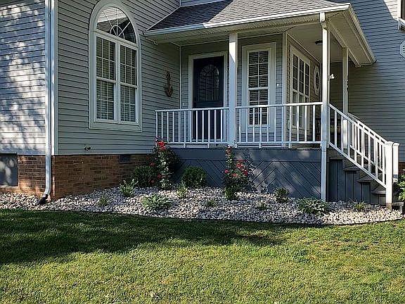 2nd image of 139 Sir Rogers Dr