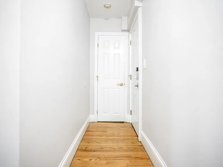 90 Warrenton St #8 — Photo 5