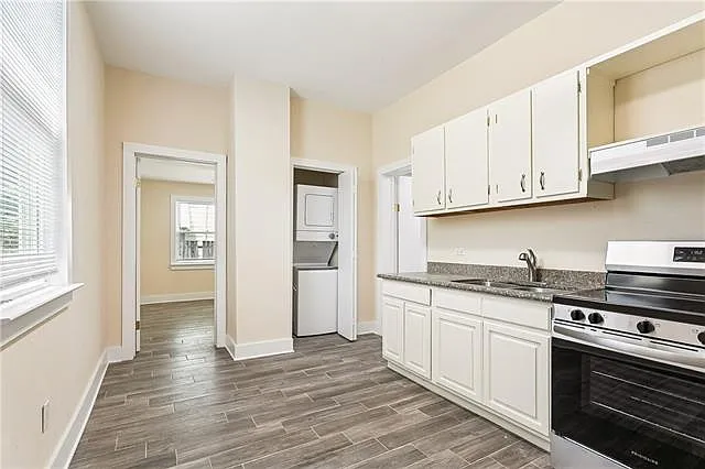 1700 Short St — Photo 6