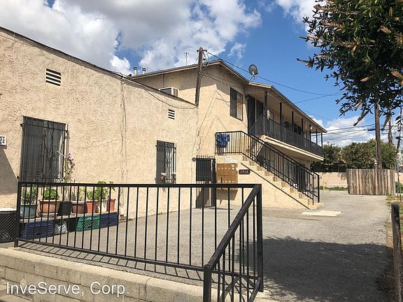 3rd image of 1912 W Whittier Blvd #E