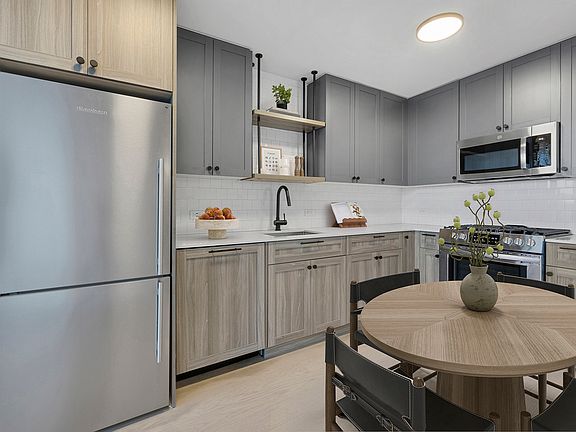 5th image of 3620 Steinway St APT 232