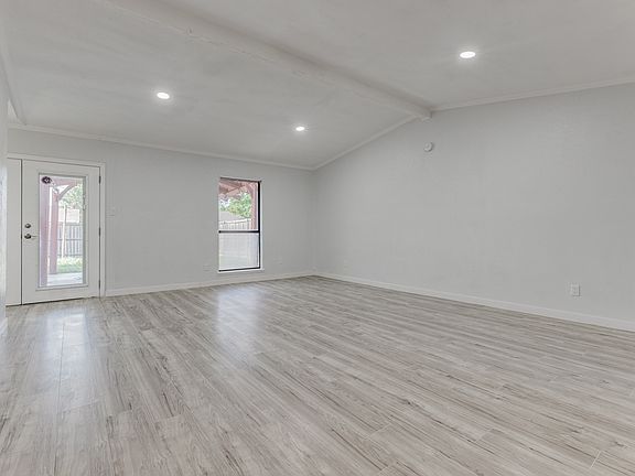 2nd image of 5620 Treese St